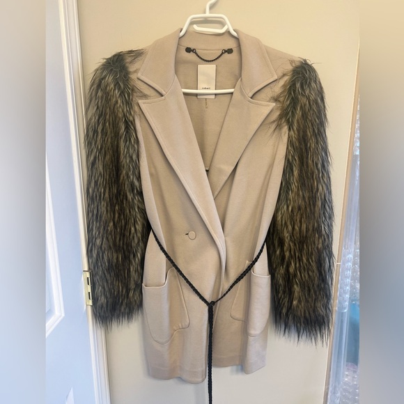 Robert Rodriguez coat with faux fur Sleeves - Picture 2 of 5